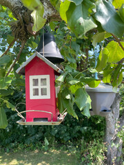 Fototapeta na wymiar lantern in the garden, birdhouse, bird, birdnet, 