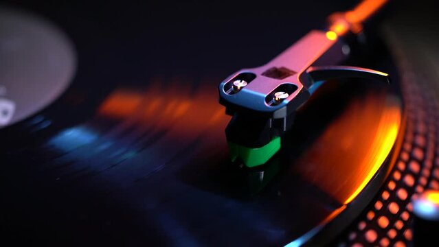 turntable needle on a rotating record