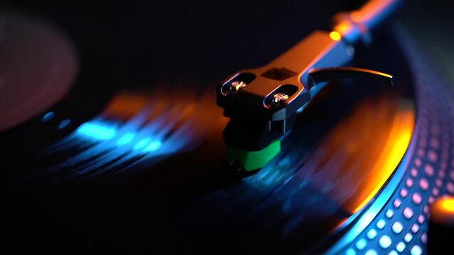 turntable needle on a rotating record