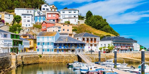 Fishing port of the village of O Barqueiro is located in the municipality of Mañón and gives name...