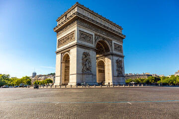 Fototapeta premium Erkundungstour durch die wunderschöne Hauptstadt von Frankreich - Paris - Île-de-France - Frankreich