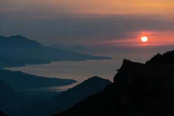 atardecer en la costa