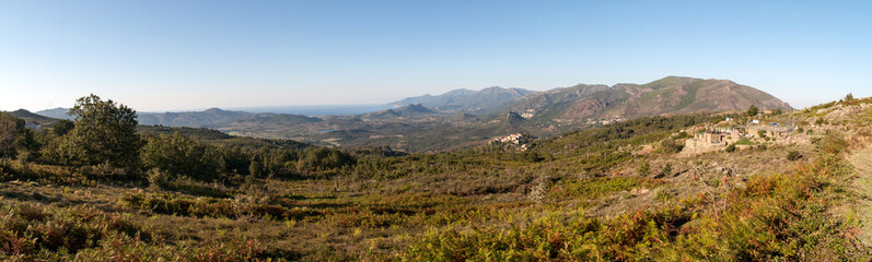 Fototapeta na wymiar View of a typical mountainous landscape on the island of Corsica