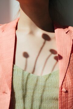 Anonymous woman - Nature beauty - Natural detail