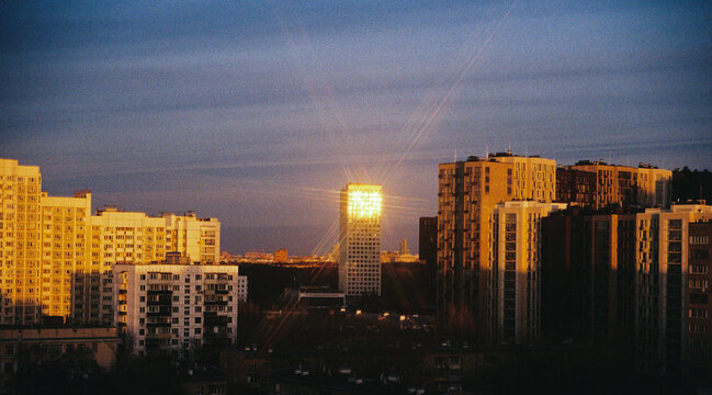 Bright Urban Landscape Retro Star Glare Effect