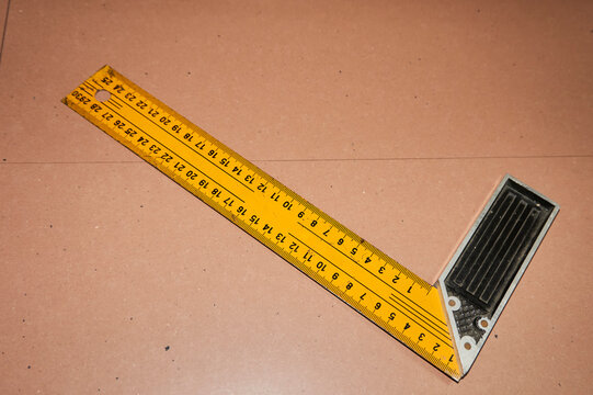 Square for the carpenter