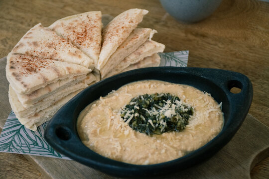 Hummus with pita bread
