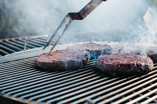 Fork testing hamburgers