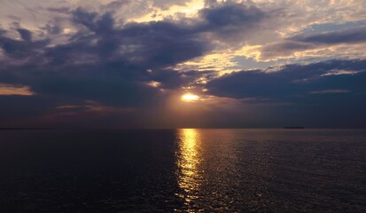 Obraz premium sunset over the sea