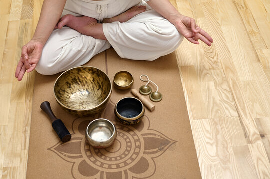 Tibetan bowl meditation
