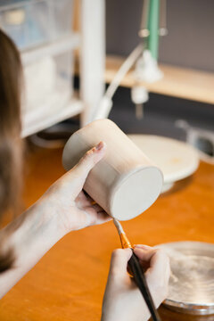 Coating the finished ceramic product with paint