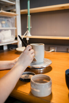 Coating the finished ceramic product with paint