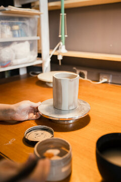 Coating the finished ceramic product with paint