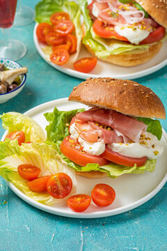 Lettuce Tomato Cheese Ham in a sesam bun Sandwich