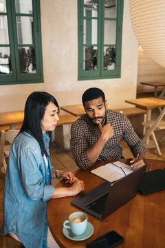 People doing business in an alternative workspace