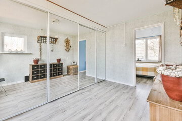 Flat with large wardrobe with mirrors