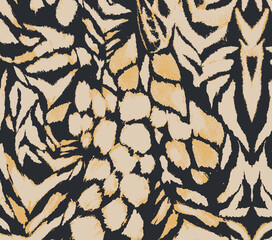 Pattern textured print on plain base