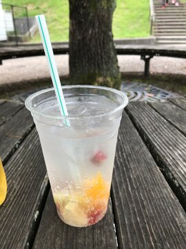 ドライフルーツ入りソーダ