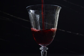 赤ワインのグラス