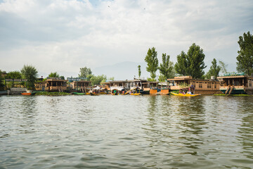 Fototapeta na wymiar House boats on the dal lake in Srinagar (Kashmir, India)