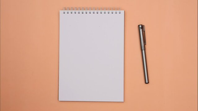 blank sketchbook - Stock Illustration [98605034] - PIXTA