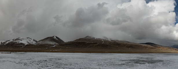 Frozen Chakmaktin lake in the Little Pamir.