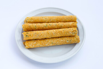Crispy egg rolls with seaweed