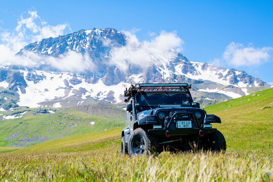 4x4 jeep wrangler rubicon with  21LU827 plate number, on 02.07.2022 Aragatsotn, Armenia
