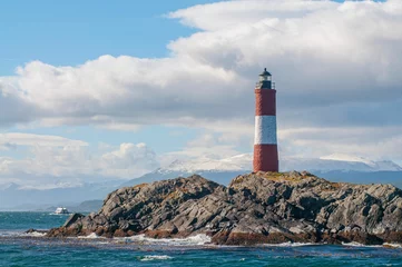 Zelfklevend Fotobehang Les Eclaireurs Lighthouse, Beagle Channel, Argentina © Patricio Murphy/Wirestock Creators