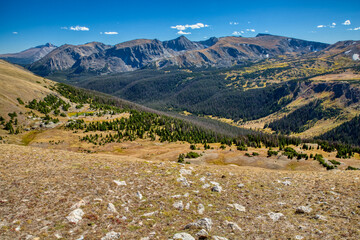 Panoramic view of the Gore mountain range at rocky mountain national park - obrazy, fototapety, plakaty