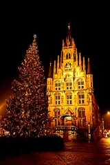 Fototapeta na wymiar Old town hall Gouda, christmas