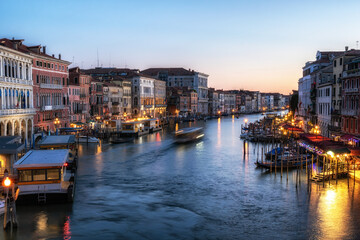 Grand canal viewed over Rialto Bridge