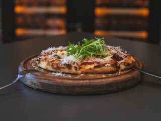 fresh İtalian pizza in a restaurant