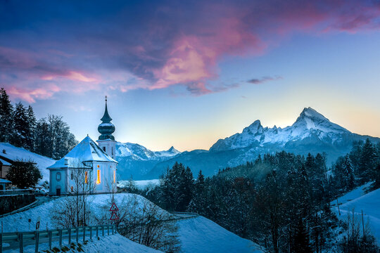 Maria Gern und Watzmann mit Schnee im Sonnenuntergang