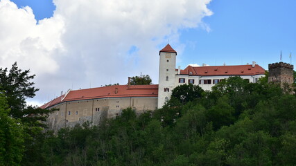 Fototapeta na wymiar castle Bitow over river Dyje in Czech republic