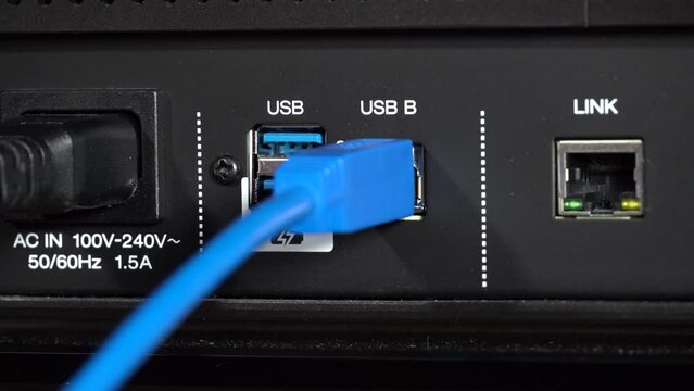 Connecting usb B cable to a DJ mixer