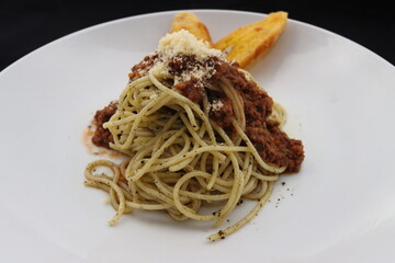 italian food spagheti bolognaise pasta