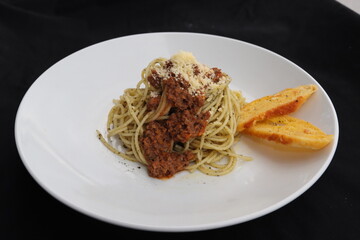 italian food spagheti bolognaise pasta
