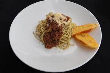 italian food spagheti bolognaise pasta