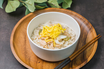 This dish consists of buckwheat noodles served in chilled chicken soup flavored with vinegar and mustard and topped with shredded chicken. Chogyeguksu is a dish commonly eaten in summer as it is belie