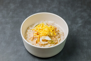 This dish consists of buckwheat noodles served in chilled chicken soup flavored with vinegar and mustard and topped with shredded chicken. Chogyeguksu is a dish commonly eaten in summer as it is belie