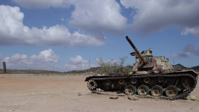 &eacute;pave de char allemand de la deuxi&egrave;me guerre mondiale dans le d&eacute;sert tunisien
