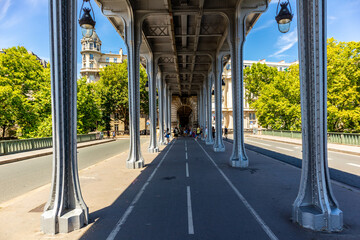 Fototapeta premium Erkundung der schönen Hauptstadt Frankreichs - Paris - Île-de-France - Frankreich