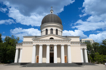Fototapeta na wymiar the nativity cathedral in chisinau, moldova