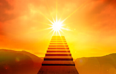 Goldene Treppenstufen zum Himmel