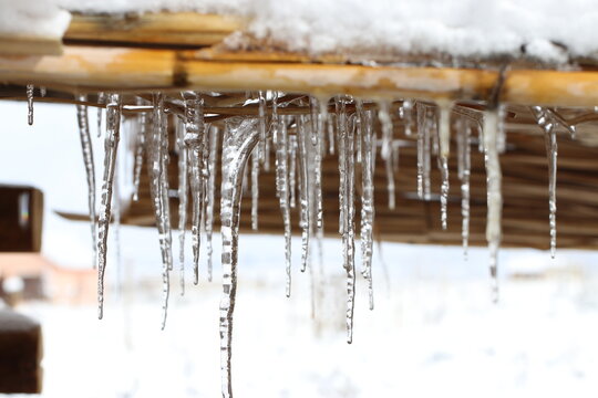 Estalactitas De Hielo