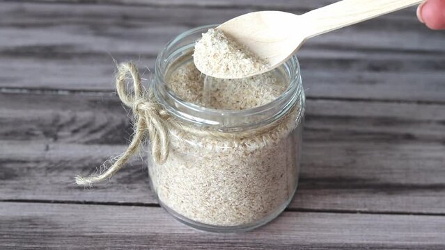 Plantain husk and Psyllium soluble fiber supplement for the gut. Superfood for health, lowers cholesterol, balances blood sugar levels, eases constipation, promotes weight loss.