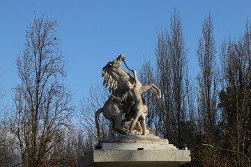 Escultura en parque de mendoza