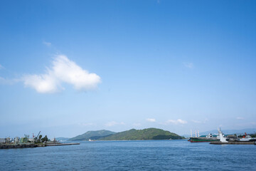 徳山港から見る島々