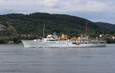 Norwegian royal yacht - Norge